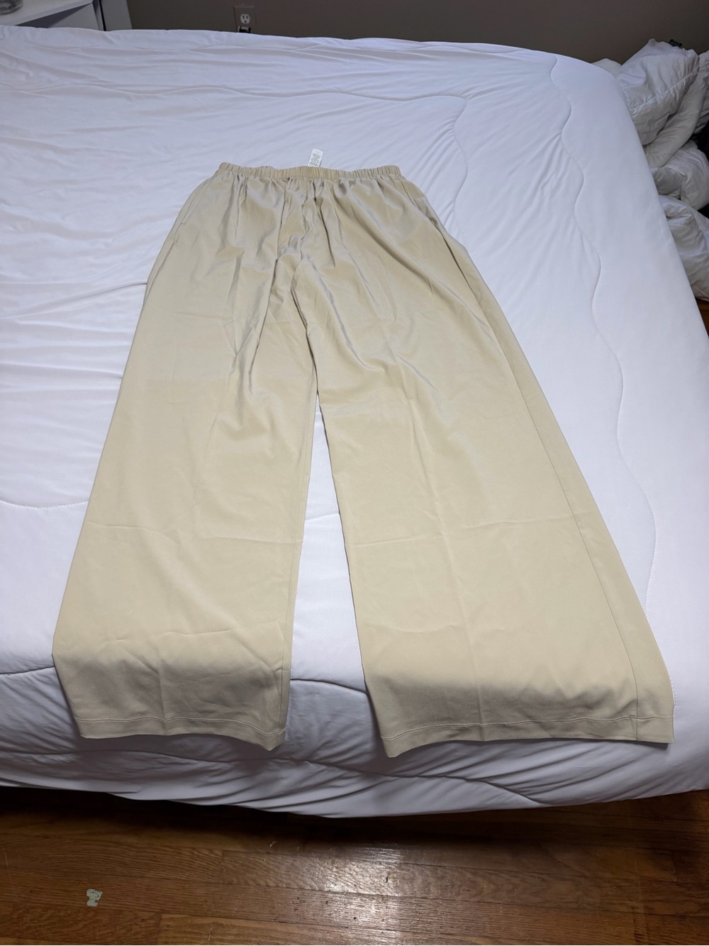 NWT DSG Wide Leg Elastic Waist, lightweight Pants